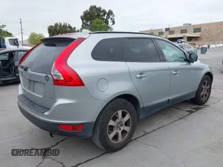 2010 Volvo XC60 3.2L with VIN YV4960DL5A2106408, listed as a IAAI auction lot 42047320 with 179,847 mi miles. Bid and sale history available at carsss.com. Image 4.