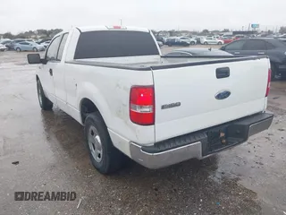 2005 Ford F-150 STX z VIN 1FTRX12W55KD20940, wystawiony jako IAAI lot #41552218 z przebiegiem 281 163 mil mil oraz . Historia ofert i sprzedaży dostępna na DreamBid. Obrazek 3.