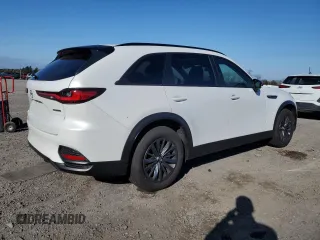 2025 Mazda CX-70 Preferred z VIN JM3KJBHDXS1116965, wystawiony jako Copart lot #86739144 z przebiegiem 4928 mil mil oraz Tytuł czysty. Historia ofert i sprzedaży dostępna na DreamBid. Obrazek 3.