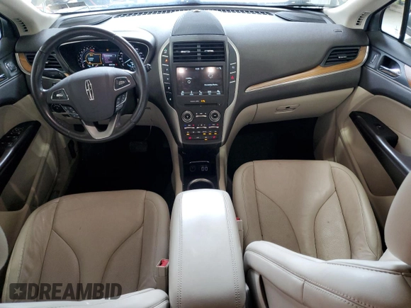 2017 Lincoln MKC Select z VIN 5LMCJ2D93HUL34678, wystawiony jako Copart lot #55308415 z przebiegiem 60 242 mil mil oraz Szkoda całkowita • Salvage title. Historia ofert i sprzedaży dostępna na DreamBid. Obrazek 8.