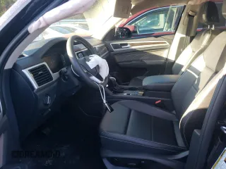 2023 Volkswagen Atlas SE с VIN 1V2WP2CA8PC551483, выставлен на аукционе Copart как лот 37207774 с пробегом 13 663 миль миль и . История ставок и продаж доступна на DreamBid. Изображение 7.