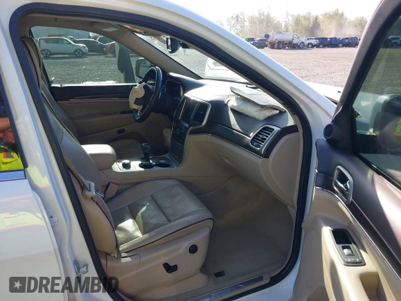 2015 Jeep Grand Cherokee Overland with VIN 1C4RJFCT6FC653386, listed as a IAAI auction lot 42084723 with 101,993 mi miles. Bid and sale history available at carsss.com. Image 5.