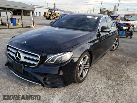 2019 Mercedes-Benz E-Class E 300 with VIN WDDZF4JB8KA642319, listed as a Copart auction lot 71752612 with 40,500 mi miles. Bid and sale history available at carsss.com. Image 1.