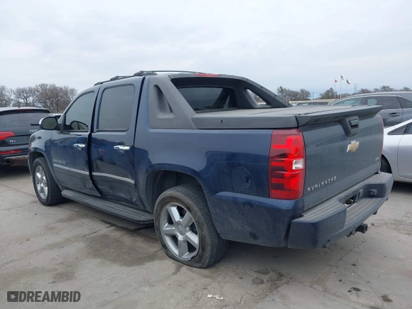 2011 Chevrolet Avalanche LTZ with VIN 3GNTKGE32BG251904, listed as a IAAI auction lot 41677307 with 143,653 mi miles. Bid and sale history available at carsss.com. Image 14.