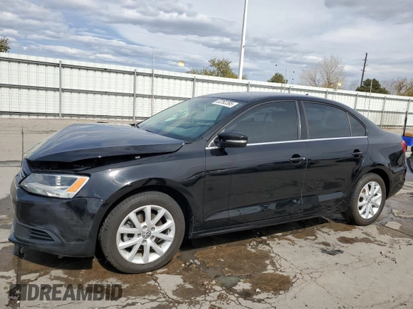 2014 Volkswagen Jetta SE с VIN 3VWD17AJ0EM332598, выставлен на аукционе Copart как лот 52392395 с пробегом 66 389 миль миль и Списание • Salvage title. История ставок и продаж доступна на DreamBid. Изображение 1.