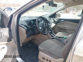 2016 Ford Escape SE with VIN 1FMCU9GXXGUB10447, listed as a IAAI auction lot 41879610 with 137,913 mi miles. Bid and sale history available at carsss.com. Image 5.
