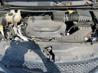 2018 Chrysler Pacifica Limited with VIN 2C4RC1GG8JR260368, listed as a Copart auction lot 52537355 with 102,112 mi miles and Salvage title. Bid and sale history available at DreamBid. Image 12.