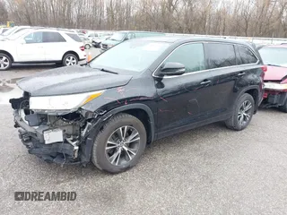 2018 Toyota Highlander LE with VIN 5TDBZRFH7JS835432, listed as a IAAI auction lot 40852130 with 139,136 mi miles and . Bid and sale history available at DreamBid. Image 18.