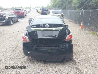 2015 Nissan Altima 2.5 z VIN 1N4AL3AP9FC195019, wystawiony jako IAAI lot #42315205 z przebiegiem 176 402 mil mil oraz . Historia ofert i sprzedaży dostępna na DreamBid. Obrazek 17.