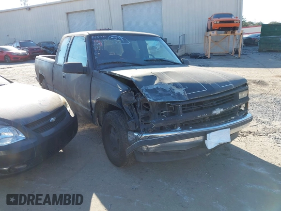 1998 Chevrolet Silverado 1500 with VIN 2GCEC19R6W1166234, listed as a IAAI auction lot 41652190 with 287,103 mi miles and . Bid and sale history available at DreamBid. Image 1.