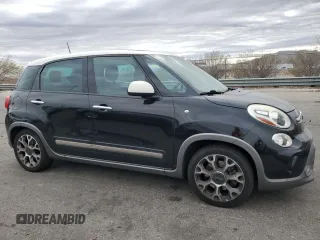 2017 FIAT 500L Trekking with VIN ZFBCFADH4HZ039427, listed as a Copart auction lot 82827554 with 122,409 mi miles and Clean Title. Bid and sale history available at carsss.com. Image 4.
