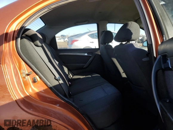 2007 Chevrolet Aveo LT z VIN KL1TG56637B116574, wystawiony jako Copart lot #43270765 z przebiegiem 267 587 mil mil oraz Szkoda całkowita • Salvage title. Historia ofert i sprzedaży dostępna na DreamBid. Obrazek 10.