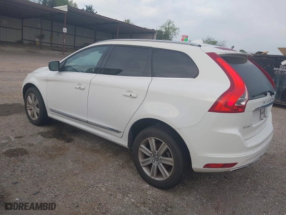 2016 Volvo XC60 T5 Platinum with VIN YV4612RM2G2788557, listed as a IAAI auction lot 41893917 with 95,257 mi miles. Bid and sale history available at carsss.com. Image 3.