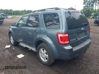 2010 Ford Escape XLT с VIN 1FMCU9DG4AKD05189, выставлен на аукционе IAAI как лот 42507467 с пробегом 83 819 миль миль и . История ставок и продаж доступна на DreamBid. Изображение 3.