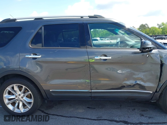 2015 Ford Explorer XLT with VIN 1FM5K8D89FGC34017, listed as a IAAI auction lot 42000904 with 164,374 mi miles and . Bid and sale history available at carsss.com. Image 18.