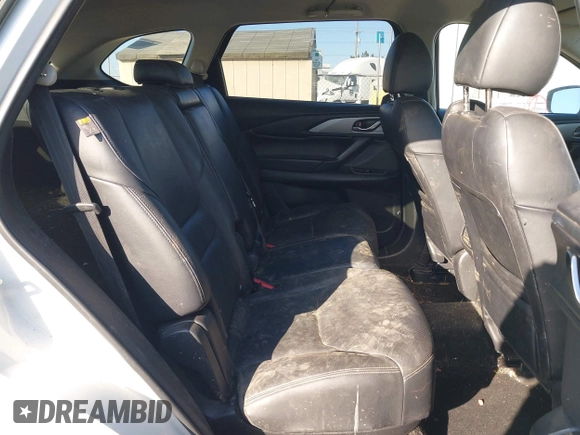 2018 Mazda CX-9 Touring z VIN JM3TCBCY3J0223076, wystawiony jako IAAI lot #42099819 z przebiegiem 160 097 mil mil oraz . Historia ofert i sprzedaży dostępna na DreamBid. Obrazek 8.