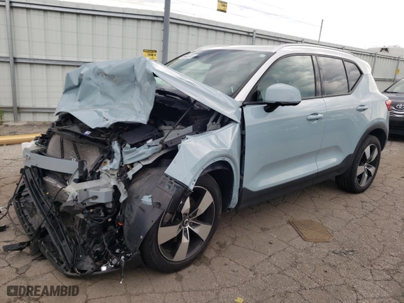 2019 Volvo XC40 Momentum with VIN YV4162XZ7K2003114, listed as a Copart auction lot 59635293 with 0 mi miles. Bid and sale history available at carsss.com. Image 1.