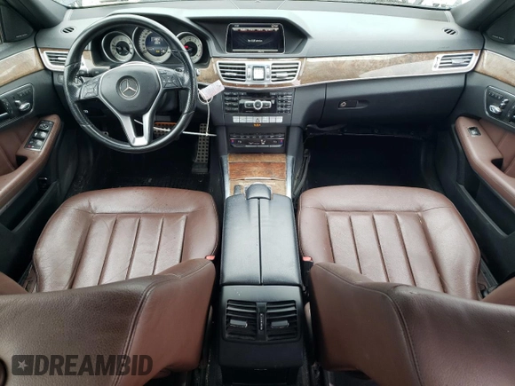2014 Mercedes-Benz E 350 Luxury with VIN WDDHF8JB4EB041300, listed as a Copart auction lot 57024765 with 124,673 mi miles and Clean title. Bid and sale history available at DreamBid. Image 8.