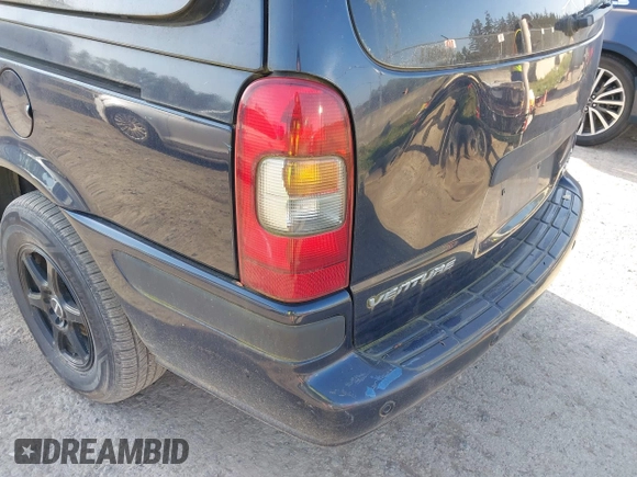 2004 Chevrolet Venture LS with VIN 1GNDX03E54D186404, listed as a IAAI auction lot 42090545 with 221,015 mi miles. Bid and sale history available at carsss.com. Image 6.