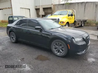 2019 Chrysler 300 S with VIN 2C3CCABG0KH562942, listed as a Copart auction lot 45542294 with 52,512 mi miles and Non Repairable. Bid and sale history available at DreamBid. Image 4.