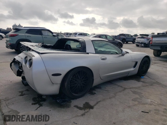 2002 Chevrolet Corvette with VIN 1G1YY22G925110271, listed as a Copart auction lot 86777864 with 118,309 mi miles and Salvage Title. Bid and sale history available at carsss.com. Image 3.