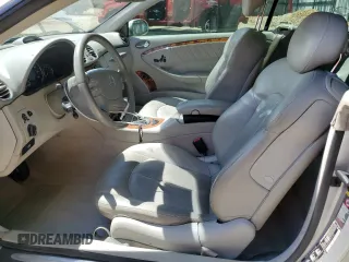 2004 Mercedes-Benz CLK 320 z VIN WDBTK65G34T016180, wystawiony jako Copart lot #53021615 z przebiegiem 118 408 mil mil oraz Szkoda całkowita • Salvage title. Historia ofert i sprzedaży dostępna na DreamBid. Obrazek 7.