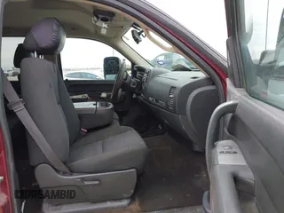 2013 Chevrolet Silverado 1500 LT with VIN 3GCPCSE00DG134583, listed as a IAAI auction lot 41257968 with 231,277 mi miles and . Bid and sale history available at DreamBid. Image 5.
