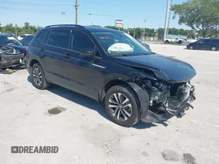 2024 Volkswagen Tiguan S z VIN 3VVRB7AX4RM226494, wystawiony jako IAAI lot #42000799 z przebiegiem 946 mil mil oraz . Historia ofert i sprzedaży dostępna na DreamBid. Obrazek 1.