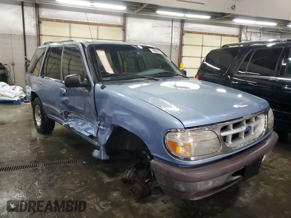 1997 Ford Explorer XLT with VIN 1FMDU35P8VZB98855, listed as a Copart auction lot 44594105 with 210,155 mi miles and Salvage title. Bid and sale history available at DreamBid. Image 4.