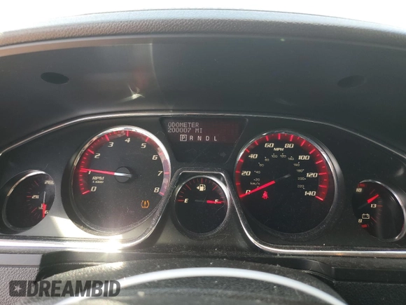 2015 GMC Acadia SLE z VIN 1GKKRPKD5FJ225660, wystawiony jako Copart lot #55557175 z przebiegiem 200 007 mil mil oraz Szkoda całkowita • Salvage title. Historia ofert i sprzedaży dostępna na DreamBid. Obrazek 9.