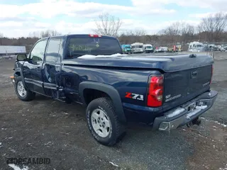 2005 Chevrolet Silverado 1500 Z71 with VIN 1GCEK19Z55Z214380, listed as a IAAI auction lot 41604800 with 91,838 mi miles. Bid and sale history available at carsss.com. Image 3.