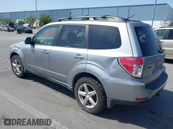 2009 Subaru Forester X with VIN JF2SH63669H716034, listed as a IAAI auction lot 42432811 with 192,094 mi miles and . Bid and sale history available at DreamBid. Image 3.