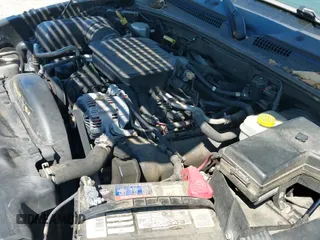 2005 Dodge Dakota SLT z VIN 1D7HE48N25S142458, wystawiony jako IAAI lot #43213106 z przebiegiem 196 705 mil mil oraz . Historia ofert i sprzedaży dostępna na DreamBid. Obrazek 19.
