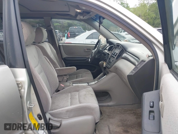 2003 Toyota Highlander z VIN JTEHF21A130118885, wystawiony jako IAAI lot #42475699 z przebiegiem 151 201 mil mil oraz . Historia ofert i sprzedaży dostępna na DreamBid. Obrazek 5.