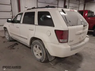 2007 Jeep Grand Cherokee Limited with VIN 1J8HR58P57C532367, listed as a IAAI auction lot 41160987 with 151,544 mi miles. Bid and sale history available at carsss.com. Image 3.