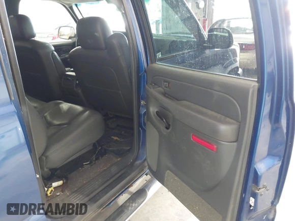 2004 Chevrolet Avalanche z VIN 3GNEK12TX4G183722, wystawiony jako IAAI lot #42376758 z przebiegiem 334 800 mil mil oraz . Historia ofert i sprzedaży dostępna na DreamBid. Obrazek 8.