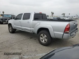 2005 Toyota Tacoma PreRunner with VIN 3TMKU72N65M002029, listed as a Copart auction lot 50194495 with 137,839 mi miles and Salvage Title. Bid and sale history available at carsss.com. Image 2.