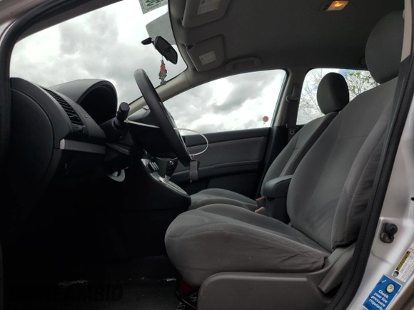 2012 Nissan Sentra SR z VIN 3N1AB6AP9CL628128, wystawiony jako Copart lot #56981005 z przebiegiem 309 001 mil mil oraz Czysty tytuł • Clean title. Historia ofert i sprzedaży dostępna na DreamBid. Obrazek 7.