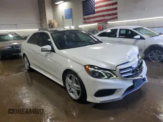 2014 Mercedes-Benz E-Class E 350 Luxury with VIN WDDHF8JB3EA928425, listed as a Copart auction lot 50696365 with 122,589 mi miles and Salvage Title. Bid and sale history available at carsss.com. Image 4.