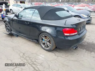 2011 BMW 1 Series 135i с VIN WBAUN7C50BVM25336, выставлен на аукционе IAAI как лот 41720402 с пробегом Не указан миль и . История ставок и продаж доступна на DreamBid. Изображение 3.
