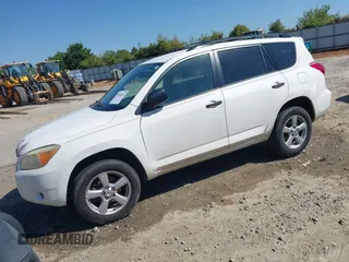 2008 Toyota RAV4 with VIN JTMZD35V685106744, listed as a IAAI auction lot 41960434 with 218,671 mi miles. Bid and sale history available at carsss.com. Image 2.