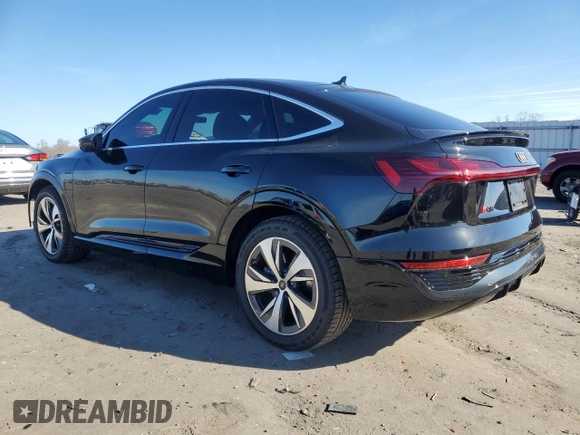 2024 Audi Q8 e-tron Sportback S line Premium Plus z VIN WA1CAAGE6RB031248, wystawiony jako Copart lot #82036714 z przebiegiem 7 671 mil mil oraz Szkoda całkowita • Salvage title. Historia ofert i sprzedaży dostępna na DreamBid. Obrazek 2.