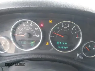 2017 Jeep Wrangler Unlimited Sport с VIN 1C4BJWDG8HL683432, выставлен на аукционе IAAI как лот 42183240 с пробегом 144 925 миль миль и . История ставок и продаж доступна на DreamBid. Изображение 7.
