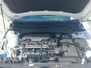 2025 Hyundai Elantra SE with VIN KMHLL4DG9SU861154, listed as a IAAI auction lot 42591870 with 7,070 mi miles and . Bid and sale history available at DreamBid. Image 10.