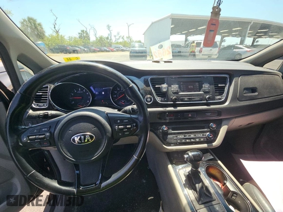 2016 Kia Sedona SX with VIN KNDMC5C1XG6140641, listed as a Copart auction lot 54801215 with 185,471 mi miles and Clean Title. Bid and sale history available at carsss.com. Image 9.