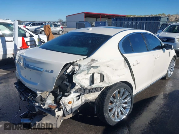 2009 Lincoln MKS z VIN 1LNHM93RX9G618156, wystawiony jako IAAI lot #41054366 z przebiegiem 127 060 mil mil oraz . Historia ofert i sprzedaży dostępna na DreamBid. Obrazek 4.