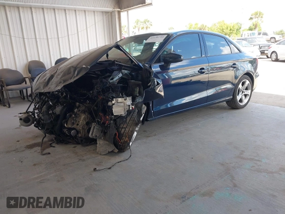2017 Audi A3 Premium z VIN WAUAUGFF1H1058697, wystawiony jako IAAI lot #42159744 z przebiegiem 55 852 mil mil oraz . Historia ofert i sprzedaży dostępna na DreamBid. Obrazek 18.