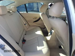 2015 BMW 3 Series 328i xDrive с VIN WBA3B5C53FP654421, выставлен на аукционе Copart как лот 48390165 с пробегом 92 338 миль миль и На запчасти • Non repairable. История ставок и продаж доступна на DreamBid. Изображение 10.