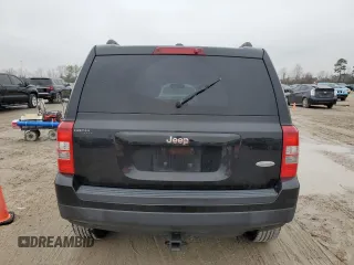 2013 Jeep Patriot Latitude with VIN 1C4NJPFB1DD230066, listed as a Copart auction lot 42530185 with 93,280 mi miles and Salvage Title. Bid and sale history available at carsss.com. Image 6.