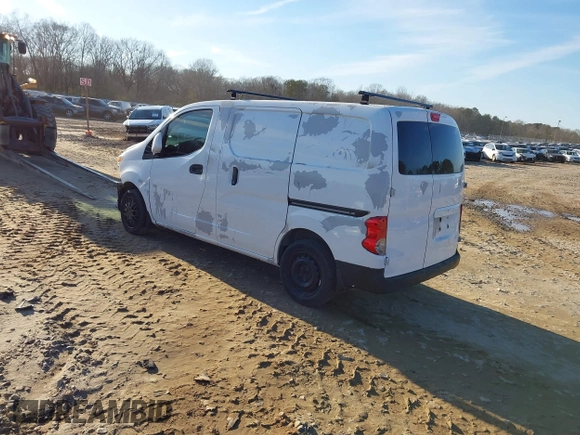 2017 Nissan NV200 S z VIN 3N6CM0KN2HK712280, wystawiony jako IAAI lot #41211228 z przebiegiem 153 840 mil mil oraz . Historia ofert i sprzedaży dostępna na DreamBid. Obrazek 3.